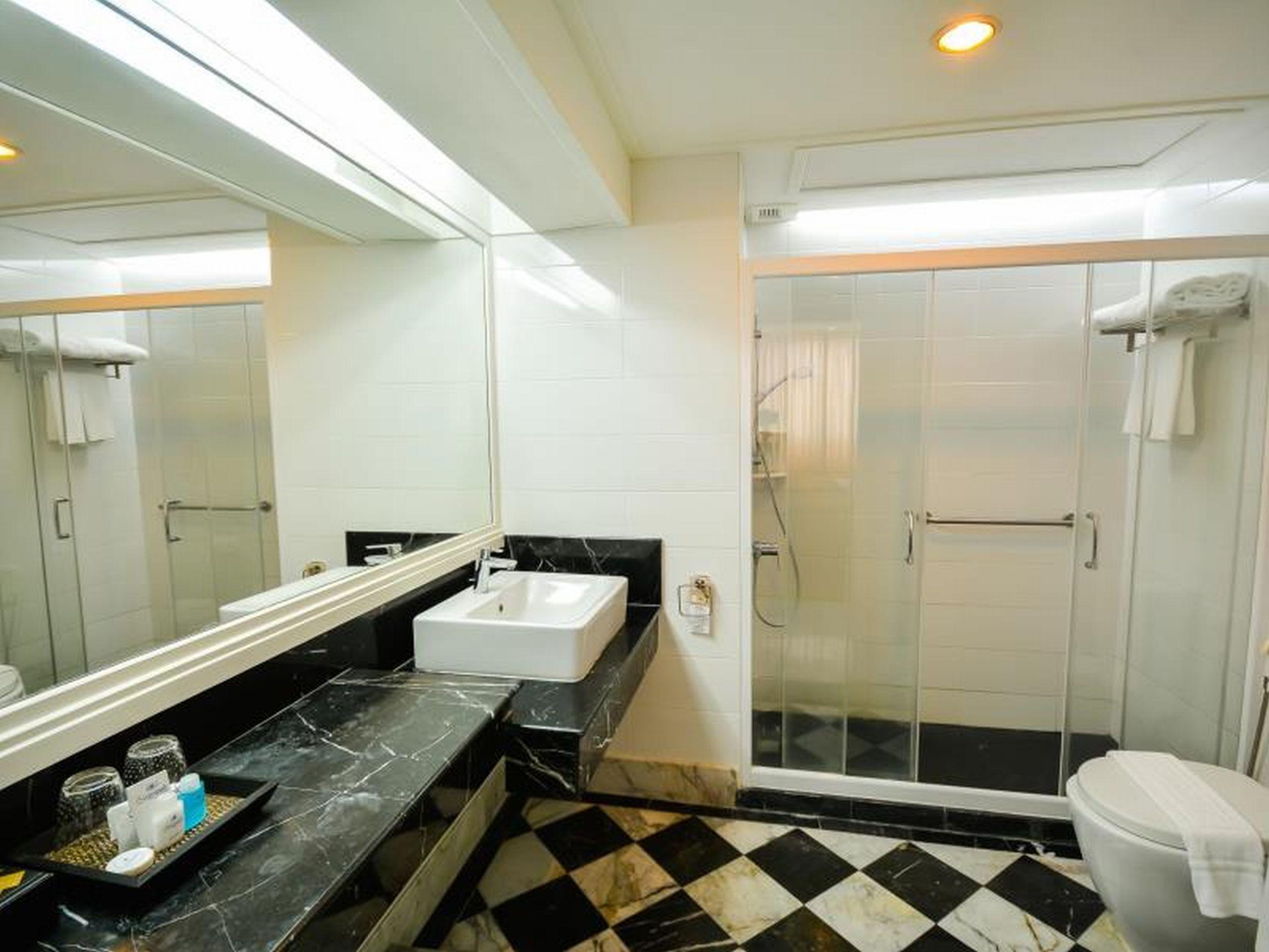 Courtyard By Marriott Phuket Town Hotel Bagian luar foto