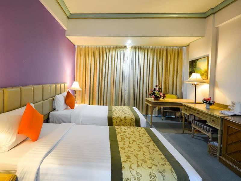 Courtyard By Marriott Phuket Town Hotel Bagian luar foto